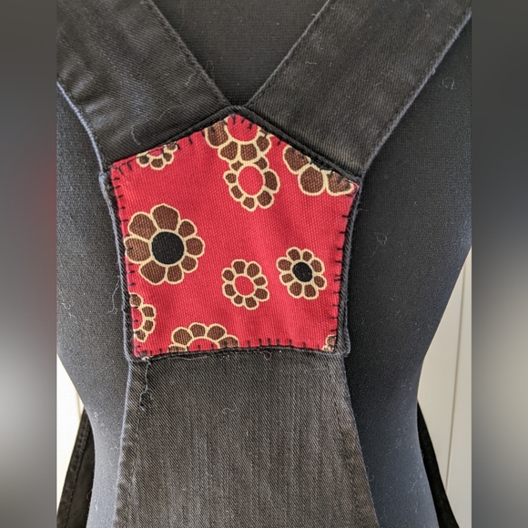 SOLD Upcycled black denim overalls - Picture 5 of 9